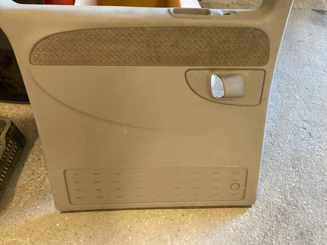 bontott CHRYSLER VOYAGER Bal hátsó Ajtó Kárpit