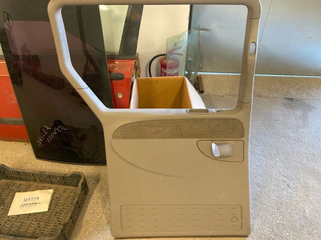 bontott CHRYSLER VOYAGER Bal hátsó Ajtó Kárpit