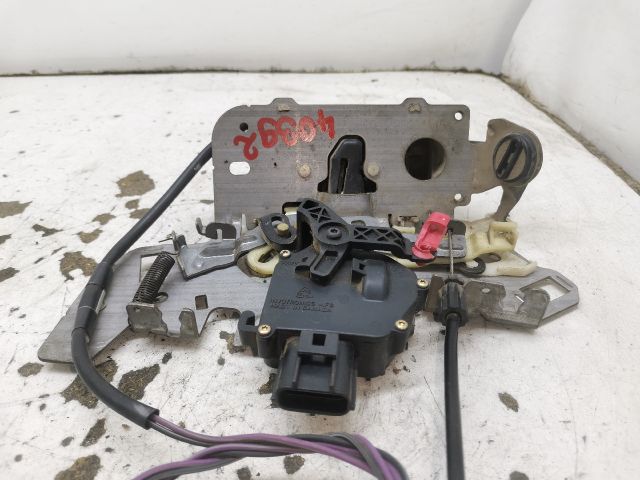 bontott CHRYSLER VOYAGER Bal hátsó Ajtózár