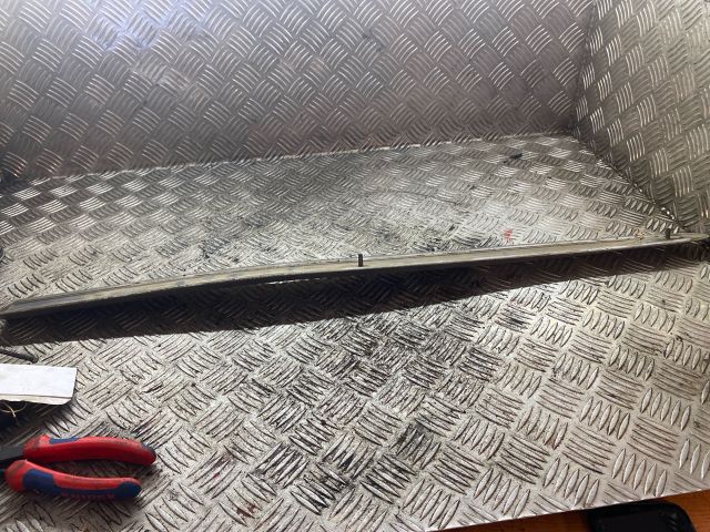 bontott CHRYSLER VOYAGER Bal Tolóajtó Díszléc