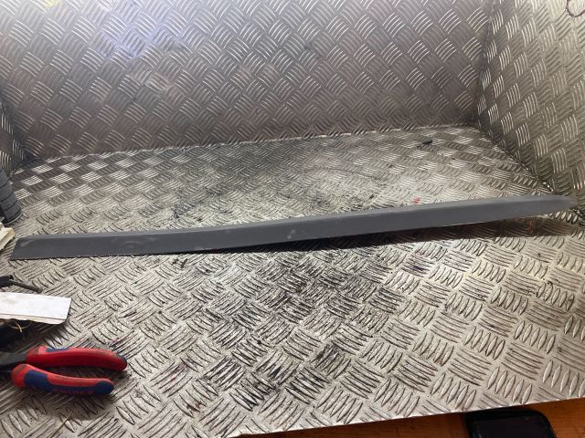 bontott CHRYSLER VOYAGER Bal Tolóajtó Díszléc