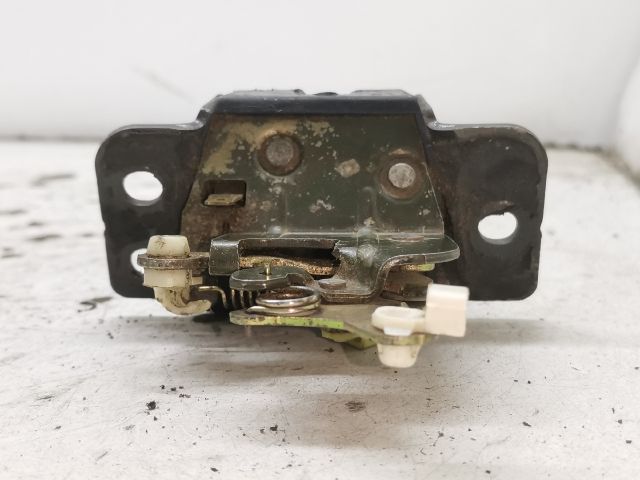 bontott CHRYSLER VOYAGER Csomagtérajtó Zárszerkezet