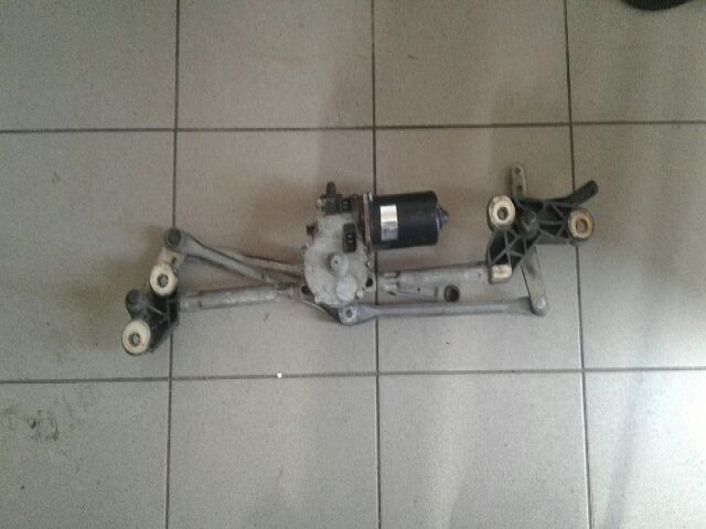 bontott CHRYSLER VOYAGER Első Ablaktörlő Szerkezet Motorral