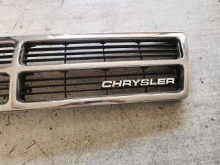 bontott CHRYSLER VOYAGER Hűtőrács