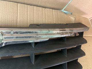 bontott CHRYSLER VOYAGER Hűtőrács