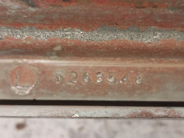 bontott CHRYSLER VOYAGER Hűtőrács