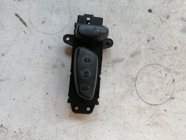 bontott CHRYSLER VOYAGER Jobb első Ülésállító Kapcsoló