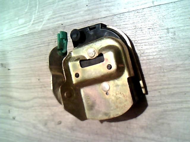 bontott CHRYSLER VOYAGER Jobb hátsó Ajtózár