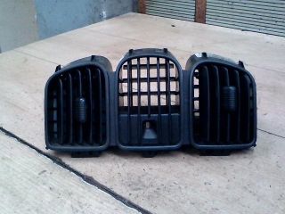 bontott CHRYSLER VOYAGER Középső Szellőző