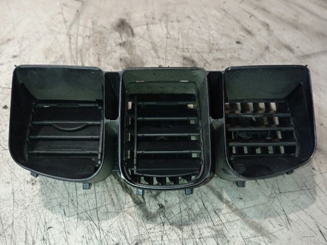 bontott CHRYSLER VOYAGER Középső Szellőző