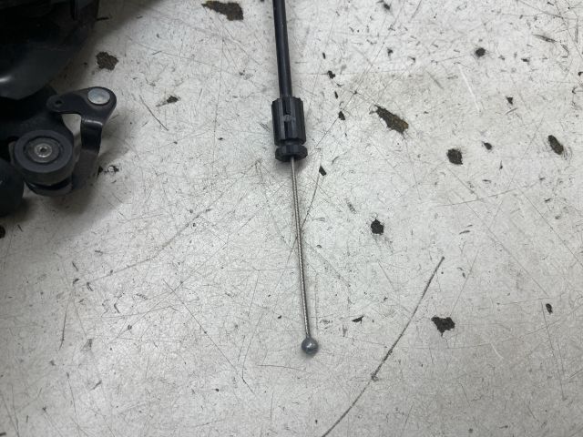 bontott CHRYSLER VOYAGER Tolóajtó Sín Görgő