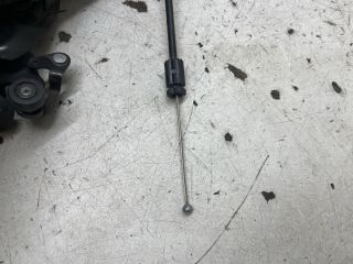 bontott CHRYSLER VOYAGER Tolóajtó Sín Görgő