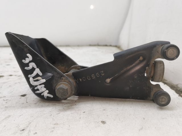 bontott CHRYSLER VOYAGER Tolóajtó Sín Görgő