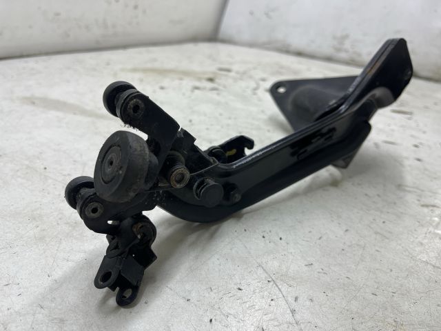 bontott CHRYSLER VOYAGER Tolóajtó Sín Görgő