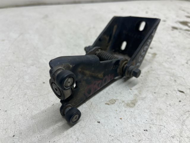 bontott CHRYSLER VOYAGER Tolóajtó Sín Görgő