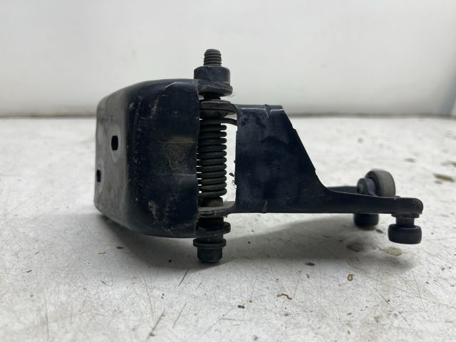 bontott CHRYSLER VOYAGER Tolóajtó Sín Görgő