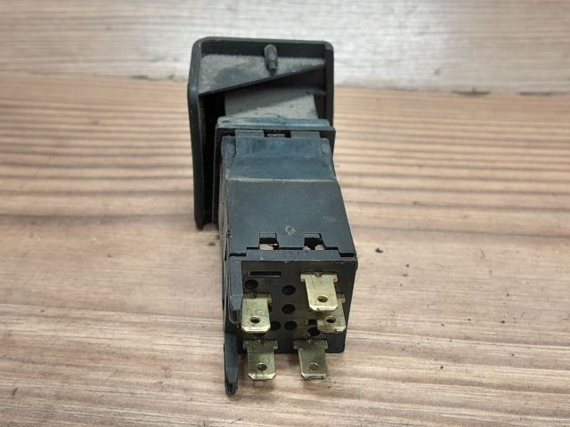 bontott CITROËN AX Hátsó Ködzárófény Kapcsoló