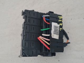 bontott CITROËN BERLINGO Biztosítéktábla Motortér