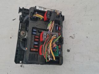 bontott CITROËN BERLINGO Biztosítéktábla Motortér