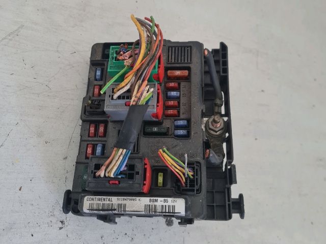 bontott CITROËN BERLINGO Biztosítéktábla Motortér