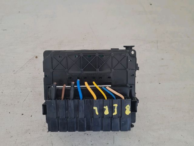 bontott CITROËN BERLINGO Biztosítéktábla Motortér