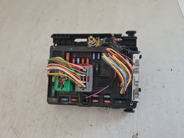 bontott CITROËN BERLINGO Biztosítéktábla Motortér