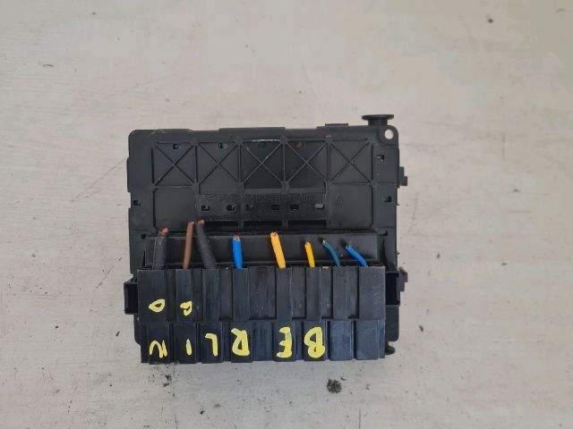 bontott CITROËN BERLINGO Biztosítéktábla Motortér