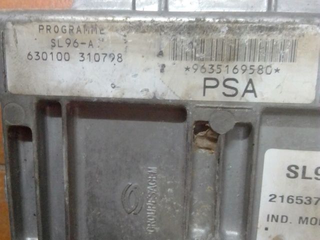 bontott CITROËN BERLINGO Motorvezérlő