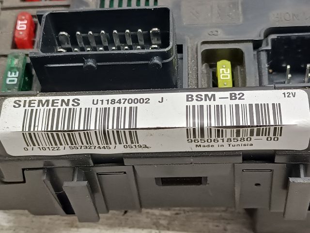 bontott CITROËN BERLINGO Biztosítéktábla Motortér