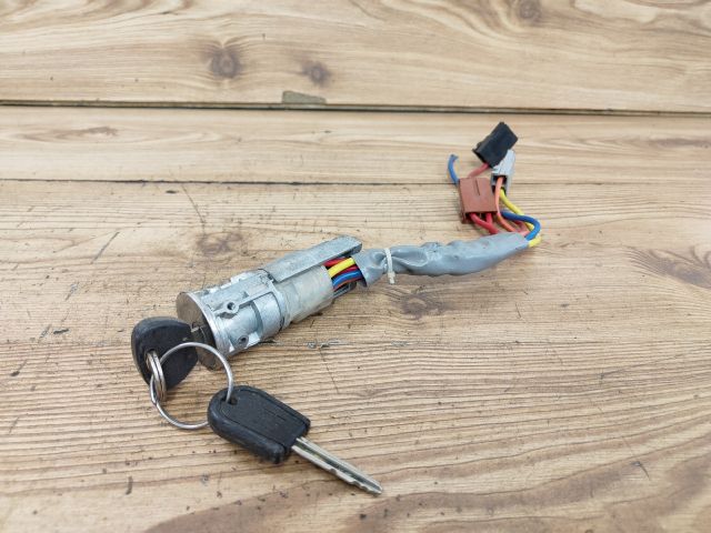 bontott CITROËN BERLINGO Gyújtáskapcsoló Házzal