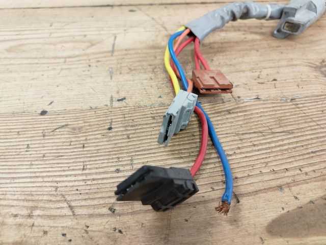 bontott CITROËN BERLINGO Gyújtáskapcsoló Házzal