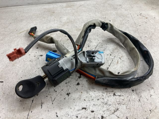 bontott CITROËN BERLINGO Gyújtáskapcsoló