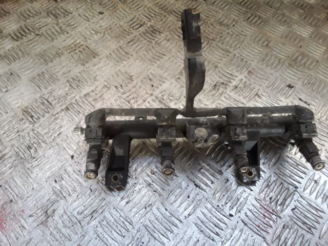 bontott CITROËN BERLINGO Porlasztó Sor / Híd