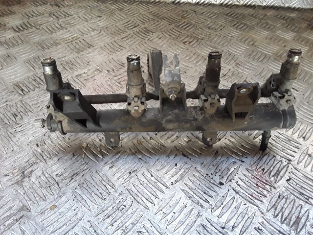 bontott CITROËN BERLINGO Porlasztó Sor / Híd