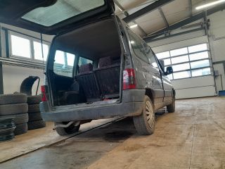 bontott CITROËN BERLINGO Porlasztó Sor / Híd