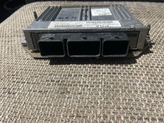 bontott CITROËN BERLINGO Motorvezérlő