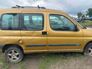 bontott CITROËN BERLINGO Homlokfal (Üres lemez)