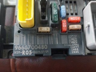 bontott CITROËN BERLINGO Biztosítéktábla Motortér