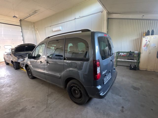 bontott CITROËN BERLINGO Bal első Féknyereg Munkahengerrel