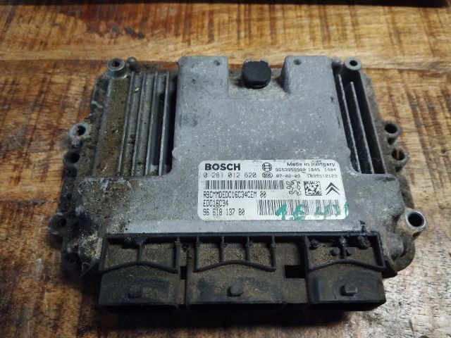 bontott CITROËN BERLINGO Motorvezérlő