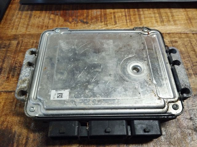 bontott CITROËN BERLINGO Motorvezérlő