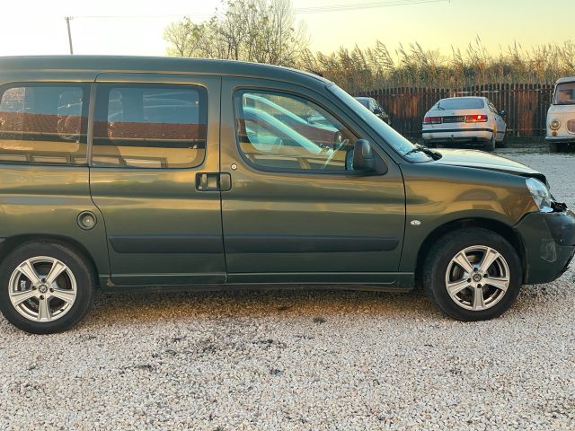 bontott CITROËN BERLINGO Jobb első Csonkállvány Kerékaggyal