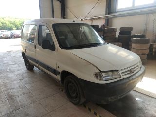 bontott CITROËN BERLINGO Biztosítéktábla Motortér