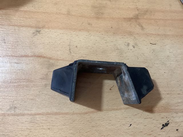 bontott CITROËN BERLINGO Motor Tartó Bak (Fém)