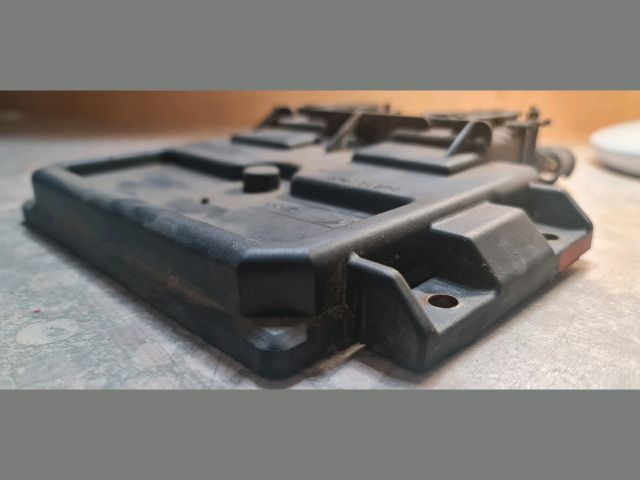 bontott CITROËN BERLINGO Motorvezérlő