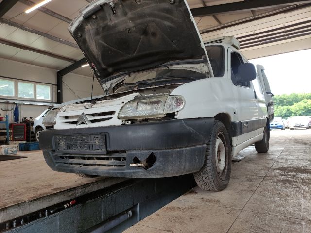 bontott CITROËN BERLINGO Jobb első Féknyereg Munkahengerrel