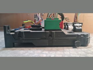 bontott CITROËN BERLINGO Biztosítéktábla Motortér