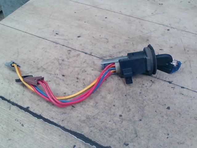 bontott CITROËN BERLINGO Gyújtáskapcsoló