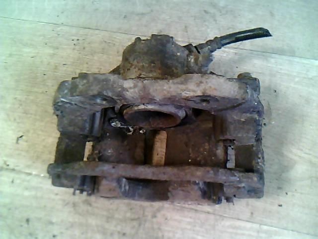 bontott CITROËN BERLINGO Jobb első Féknyereg Munkahengerrel