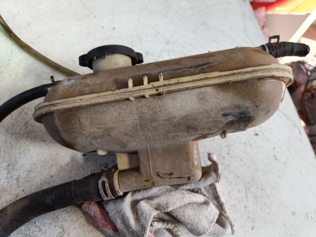 bontott CITROËN BERLINGO Kiegyenlítő Tartály